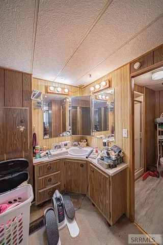 $190,000 | 2 South 1000 West, Blackfoot, ID 83221