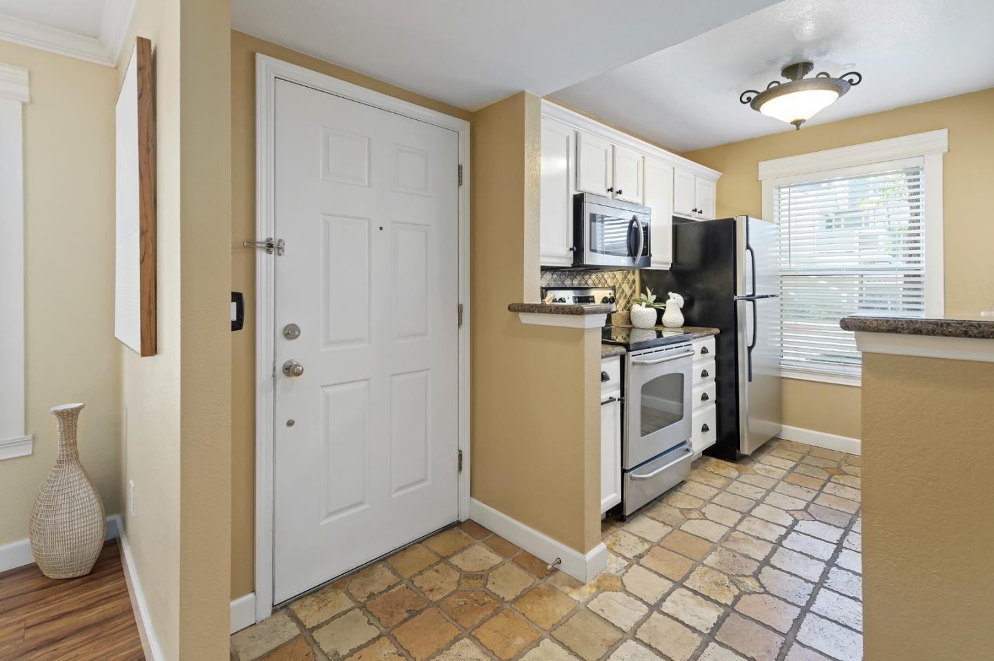 160 Reflections Drive, Unit 14 San Ramon, CA 94583 - Photo 4 of 19 Gallery Image 4