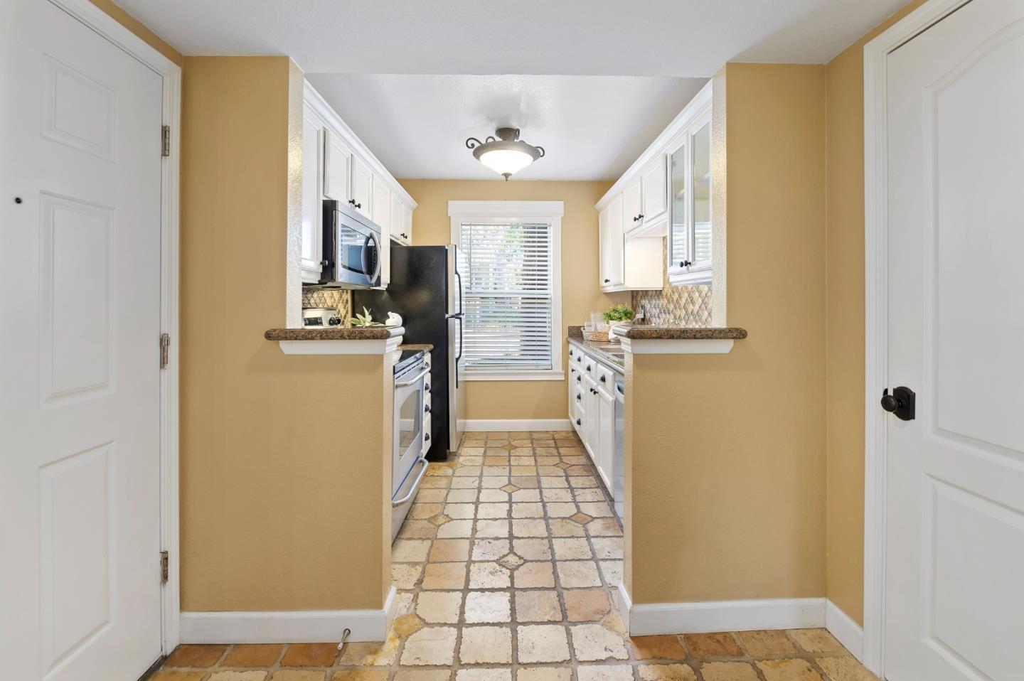 160 Reflections Drive, Unit 14 San Ramon, CA 94583 - Photo 5 of 19 Gallery Image 5