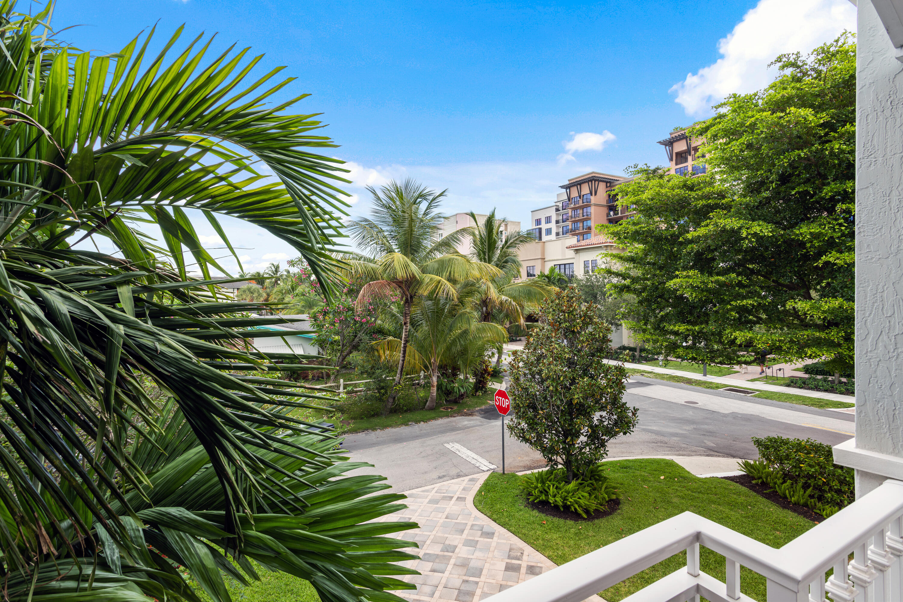 391 East Boca Raton Road Boca Raton, FL 33432 - Photo 21 of 26 a picture of a yard
