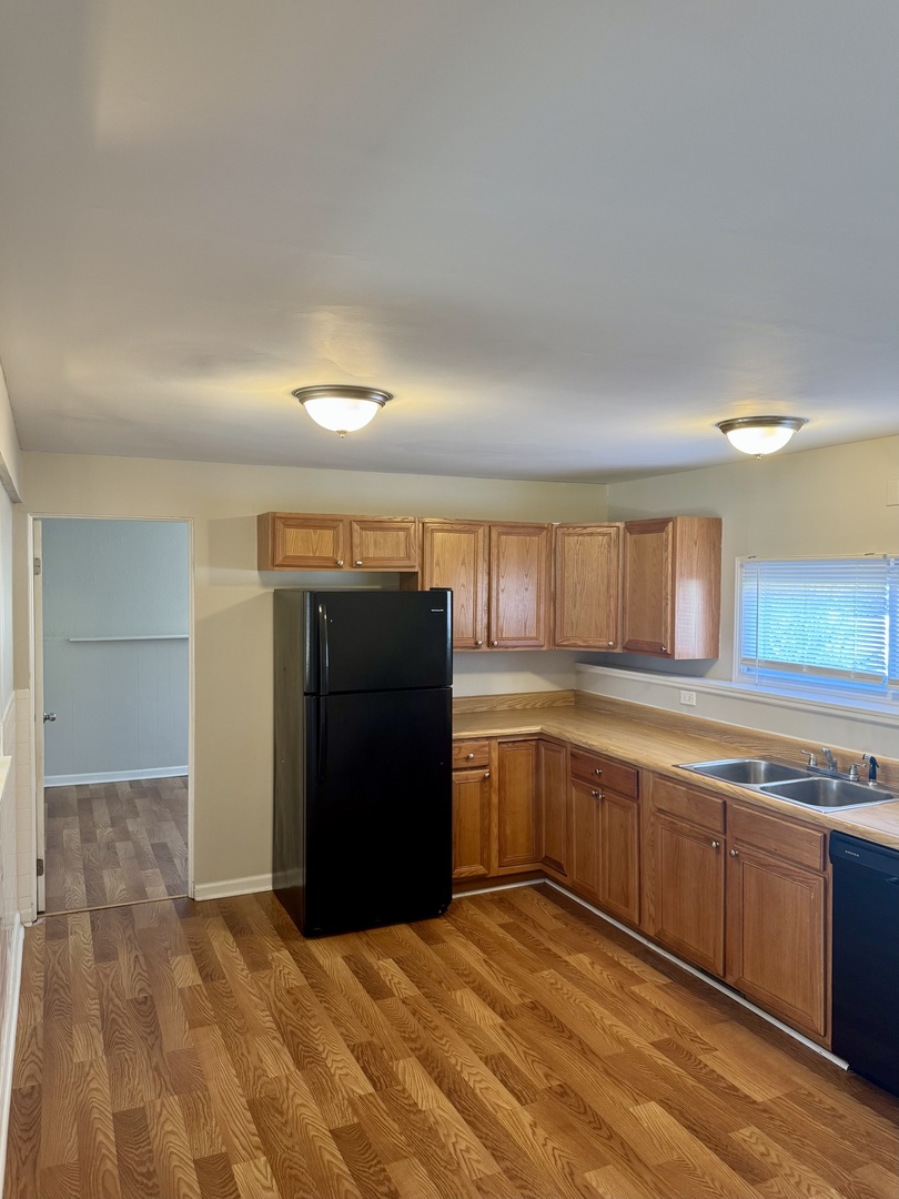 7 Timber Trail Streamwood, IL 60107 - Photo 2 of 38