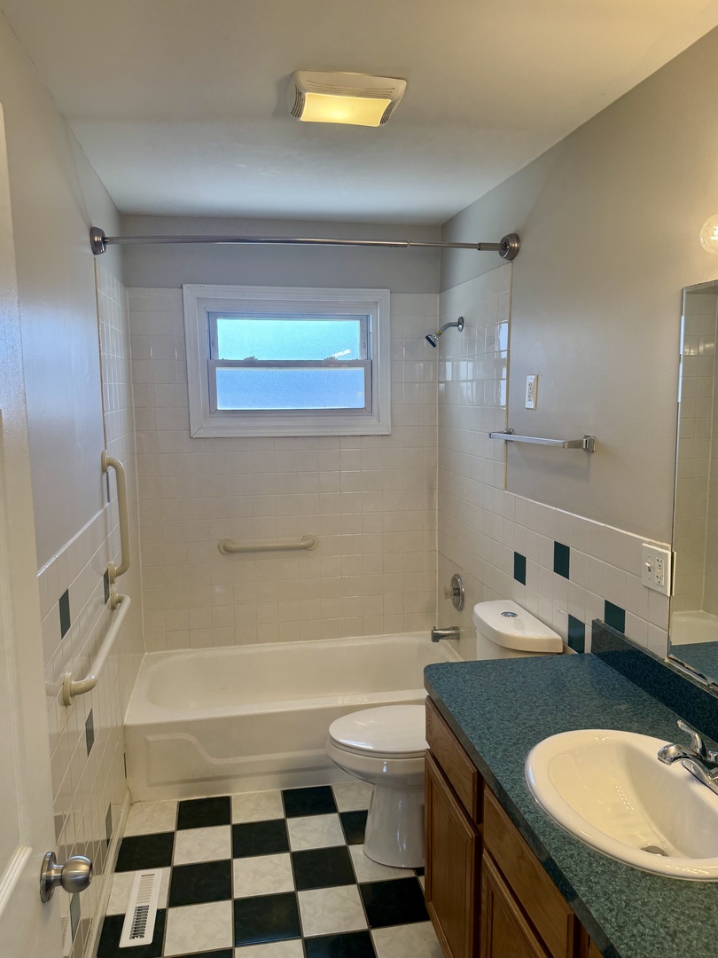 7 Timber Trail Streamwood, IL 60107 - Photo 27 of 38