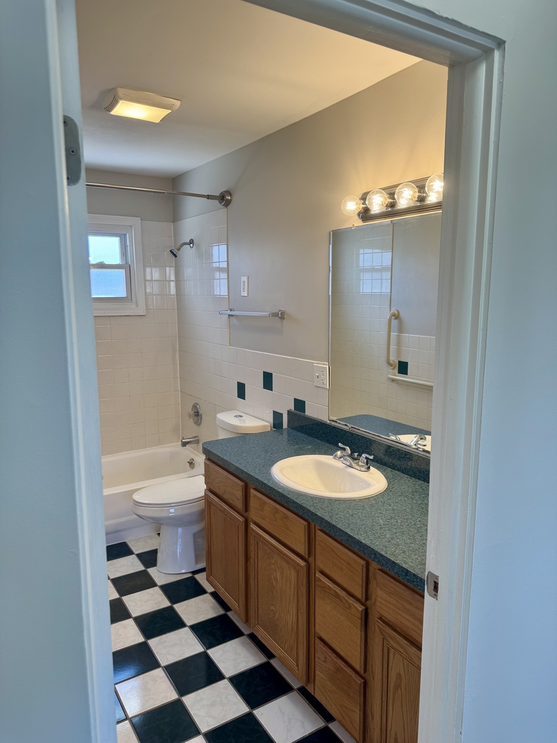 7 Timber Trail Streamwood, IL 60107 - Photo 28 of 38