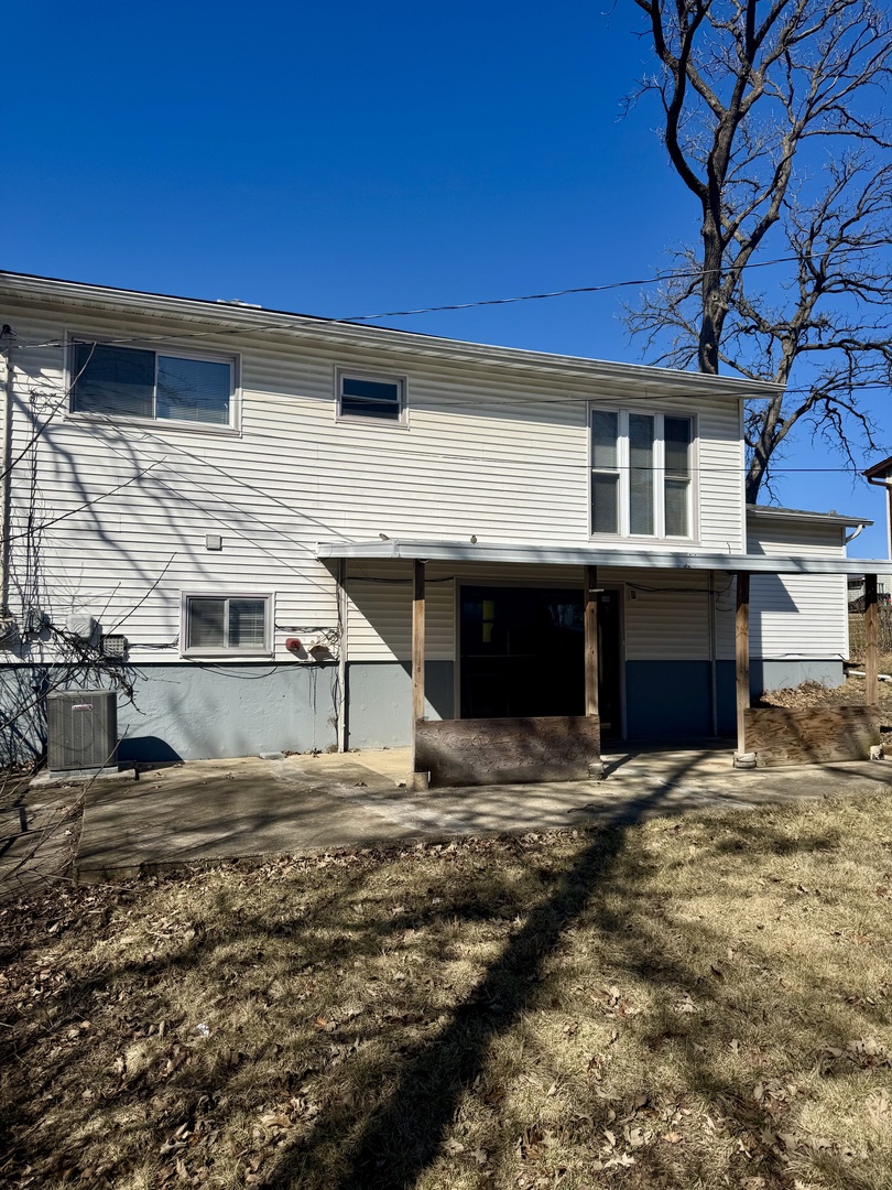 7 Timber Trail Streamwood, IL 60107 - Photo 37 of 38