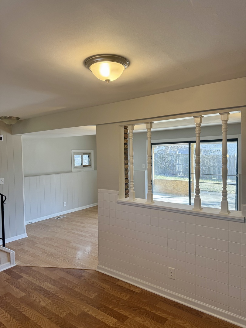 7 Timber Trail Streamwood, IL 60107 - Photo 4 of 38