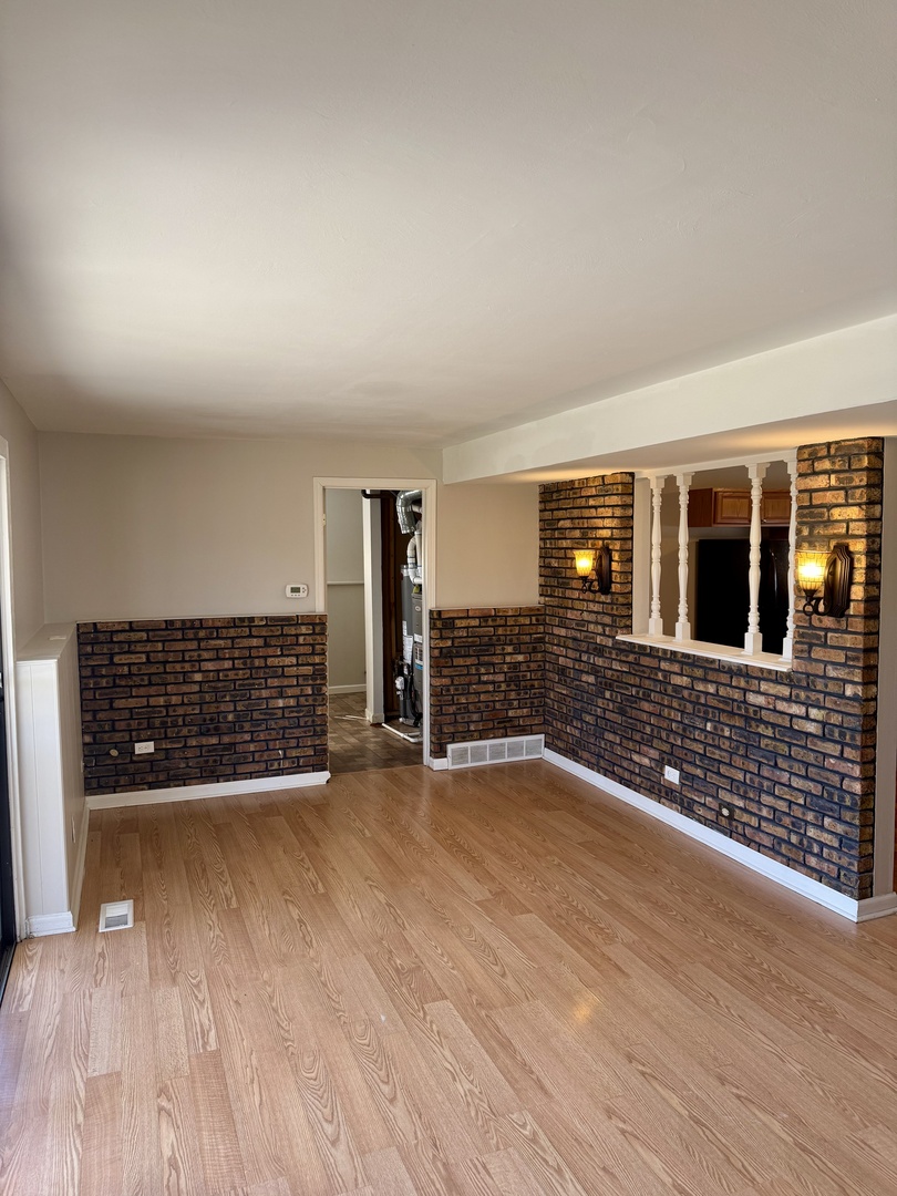 7 Timber Trail Streamwood, IL 60107 - Photo 7 of 38