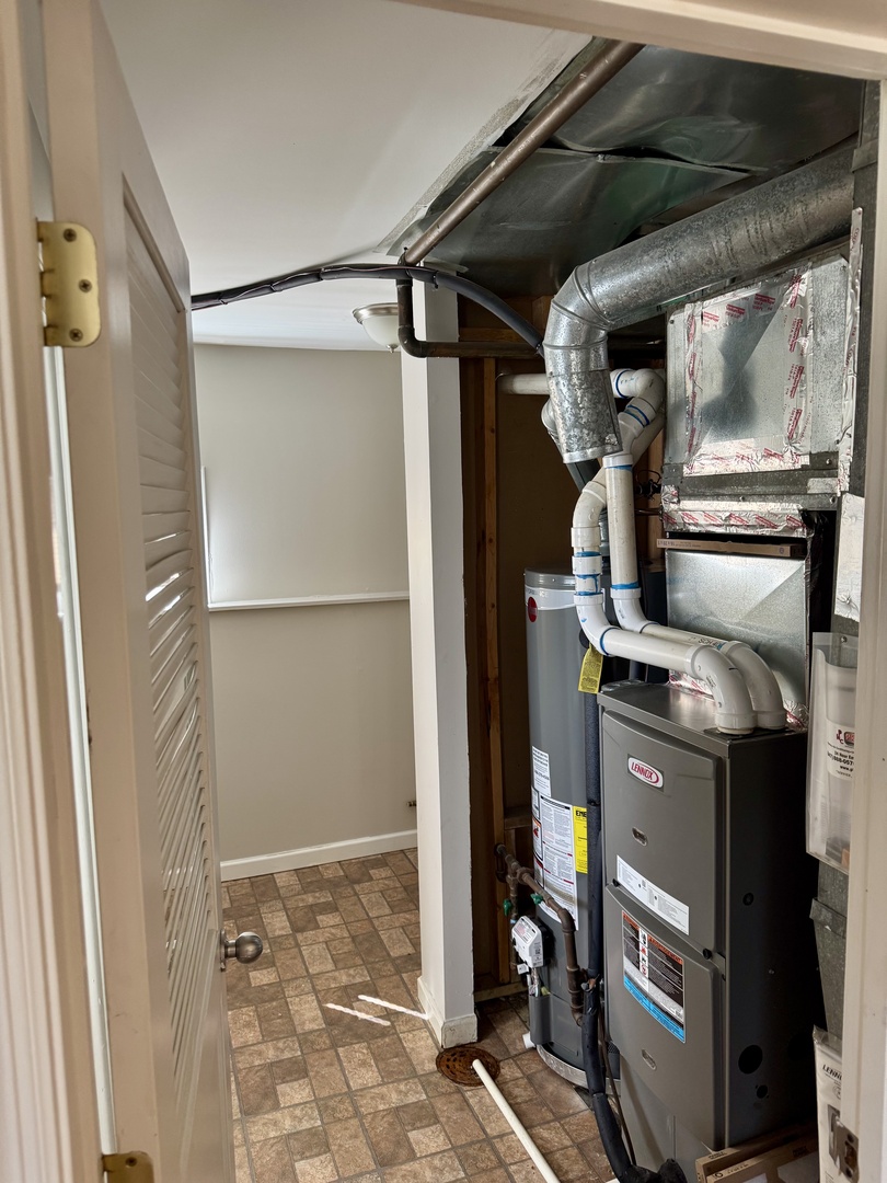 7 Timber Trail Streamwood, IL 60107 - Photo 10 of 38