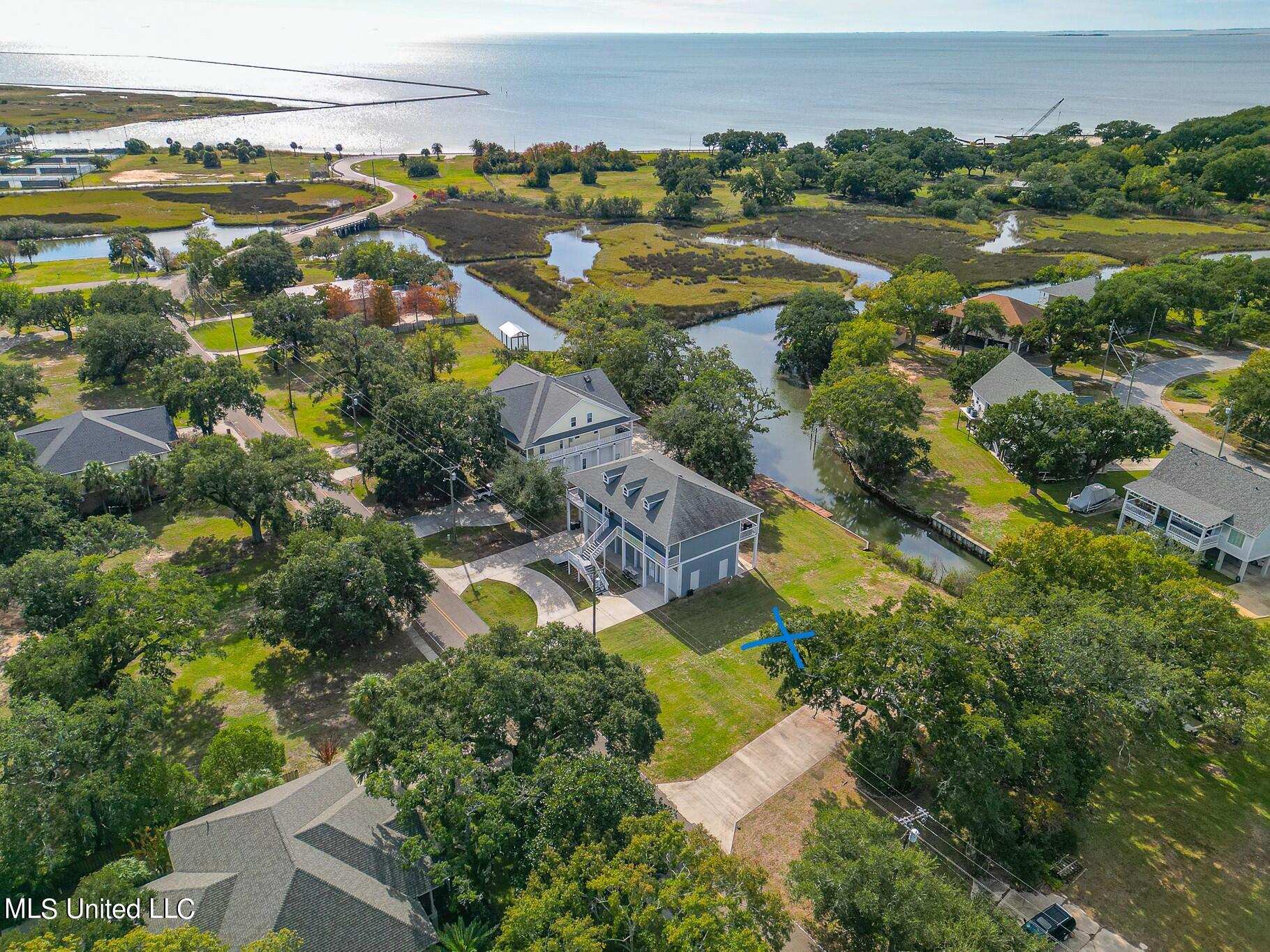 711 Martin Street Pascagoula, MS 39581 - Photo 13 of 14 711 Martin-x64001