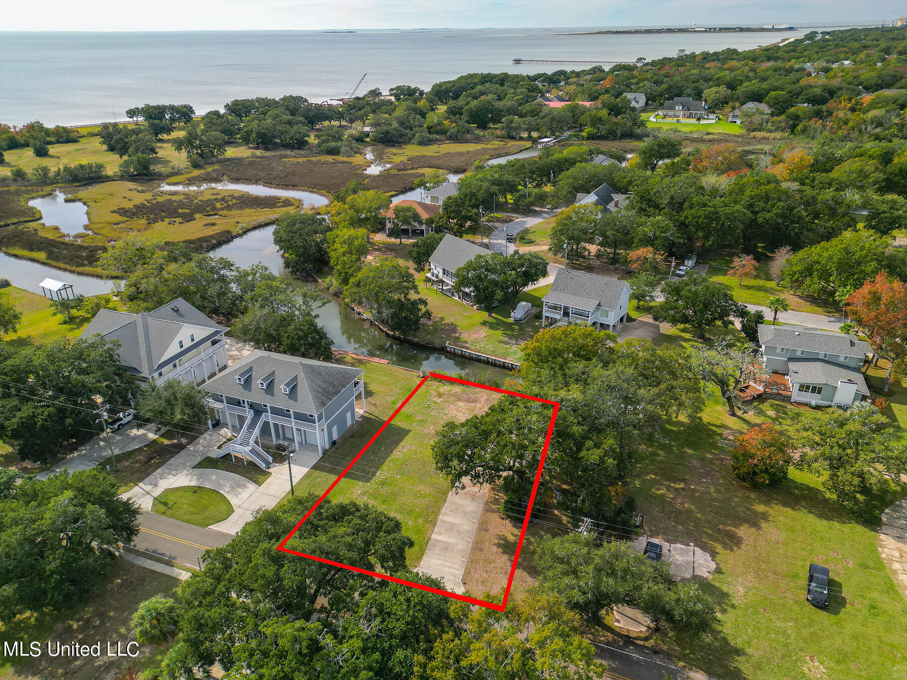 711 Martin Street Pascagoula, MS 39581 - Photo 2 of 14 711 Martin-6400z2