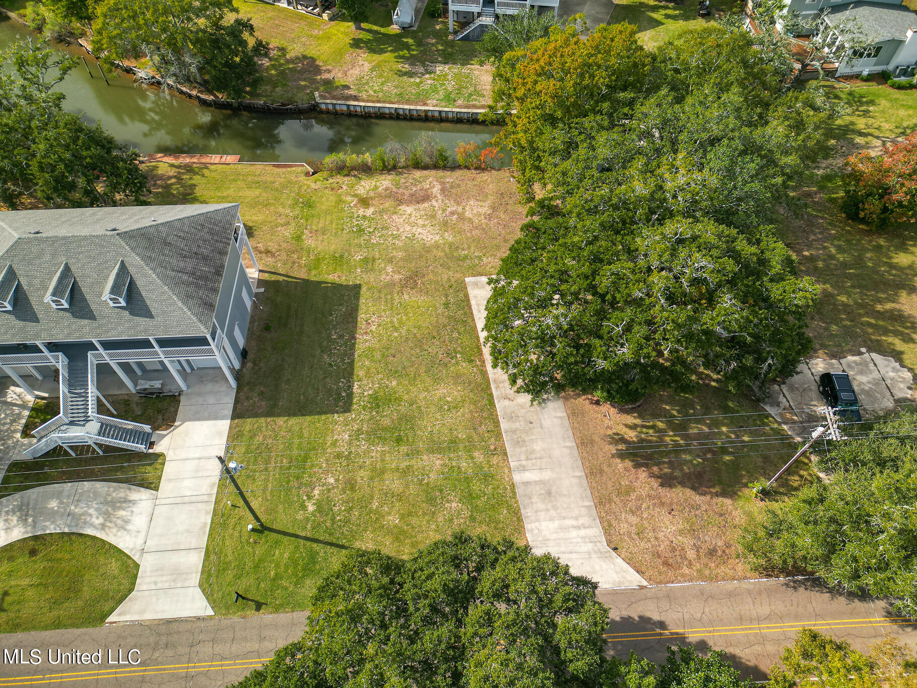 711 Martin Street Pascagoula, MS 39581 - Photo 3 of 14 711 Martin-64000