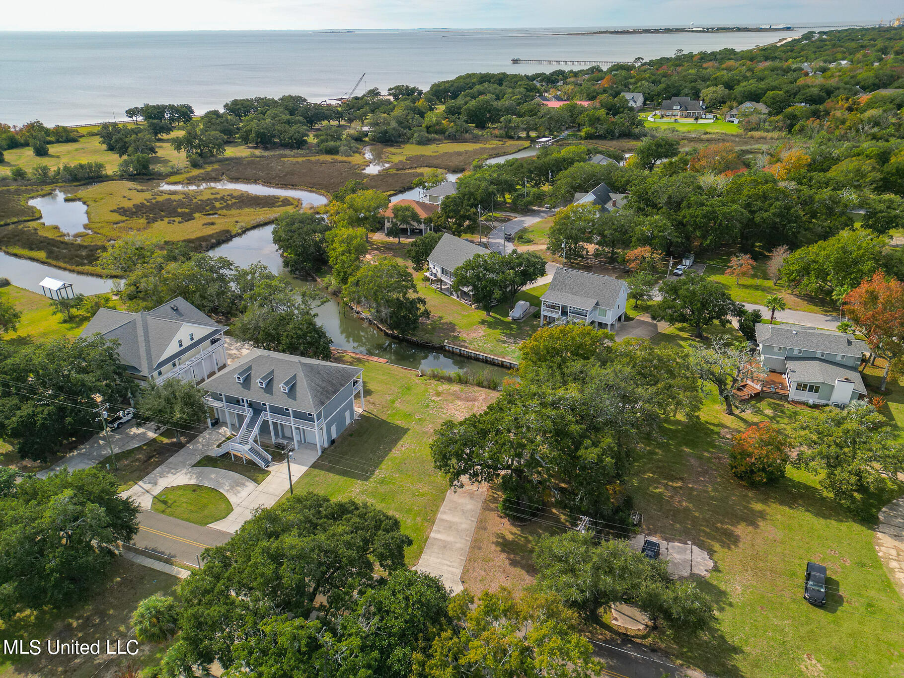 711 Martin Street Pascagoula, MS 39581 - Photo 5 of 14 711 Martin-64002