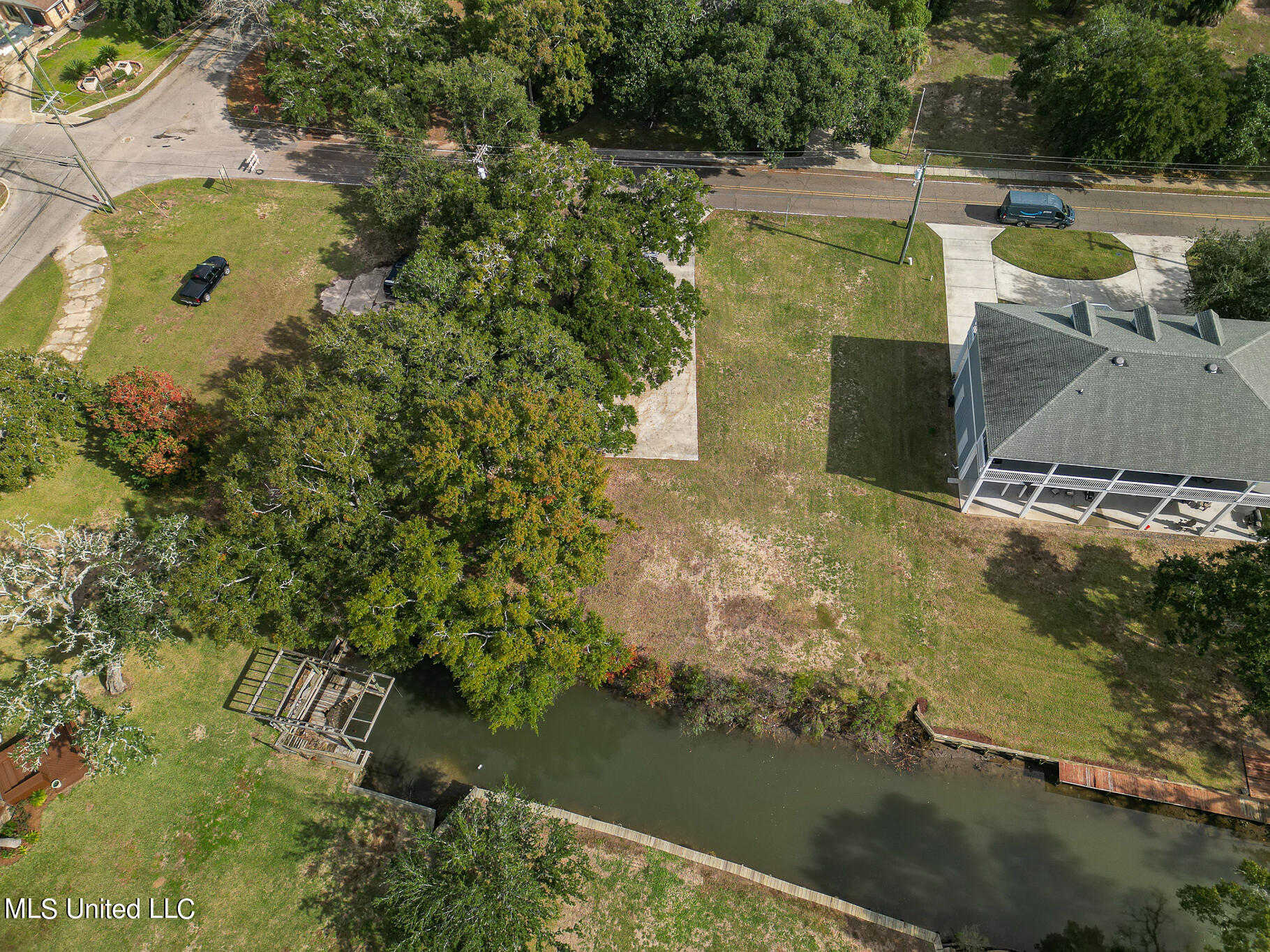 711 Martin Street Pascagoula, MS 39581 - Photo 6 of 14 711 Martin-64003