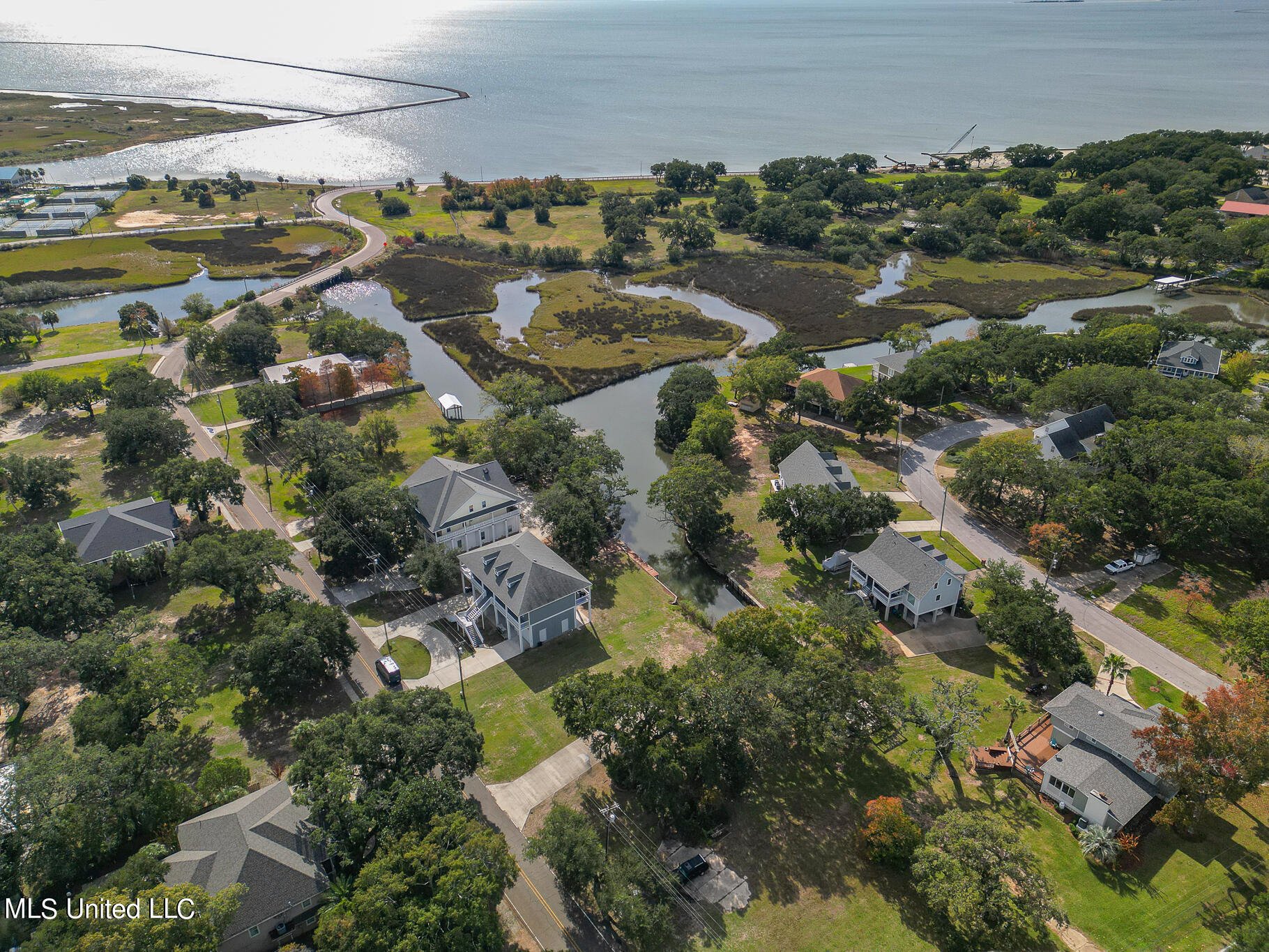 711 Martin Street Pascagoula, MS 39581 - Photo 8 of 14 711 Martin-64006