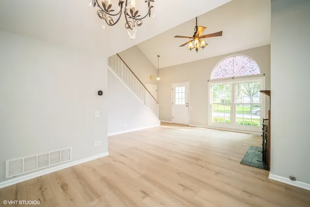 $2,500 | 2035 Teton Parkway, Algonquin, IL 60102