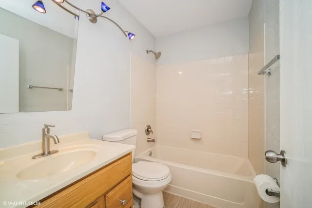 $2,500 | 2035 Teton Parkway, Algonquin, IL 60102