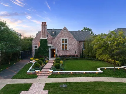 $7,295,000 | 2158 Chilton Road, Houston, TX 77019