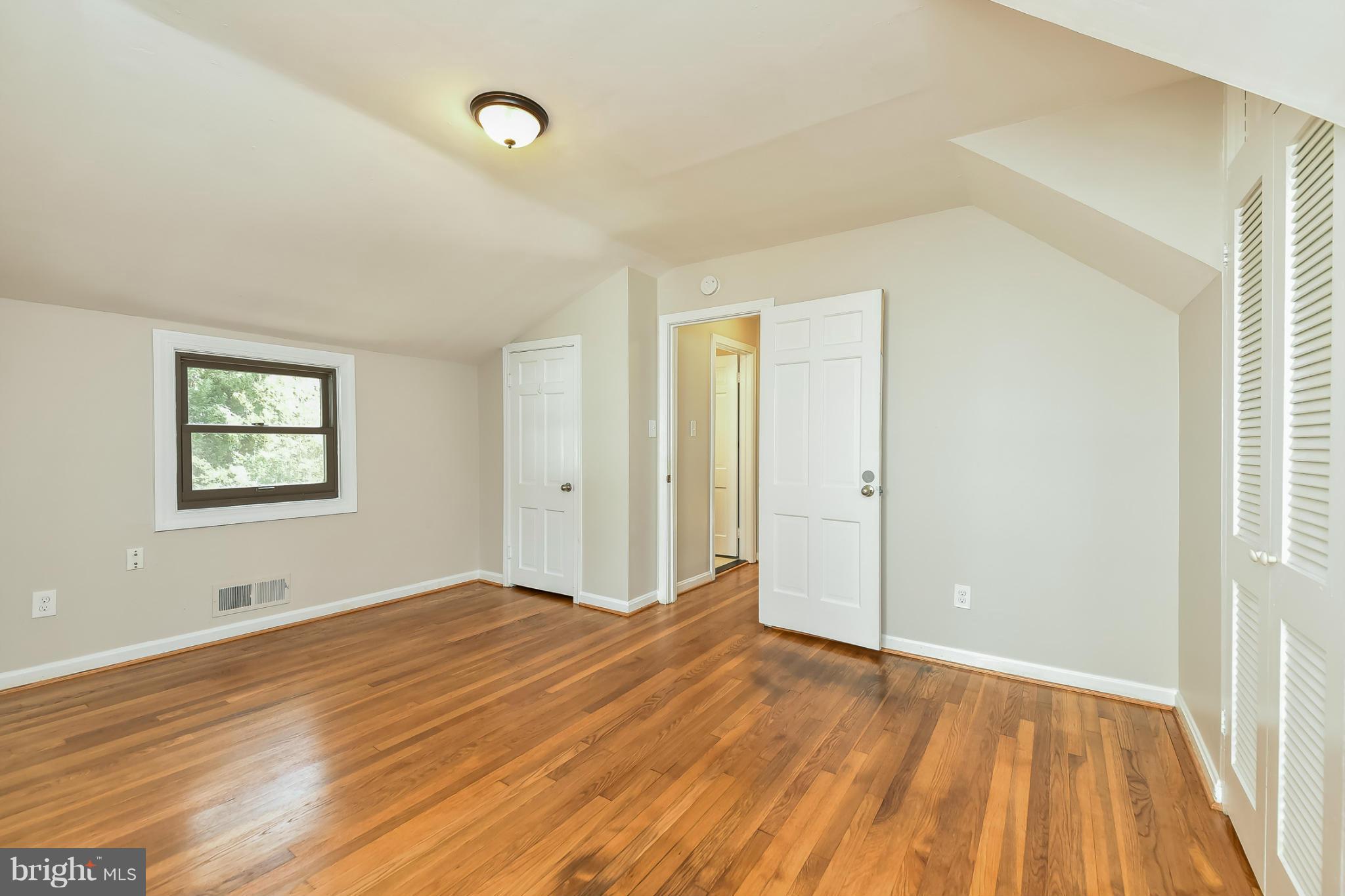 8813 Sundale Drive Silver Spring, MD 20910 - Photo 20 of 30 Bedroom