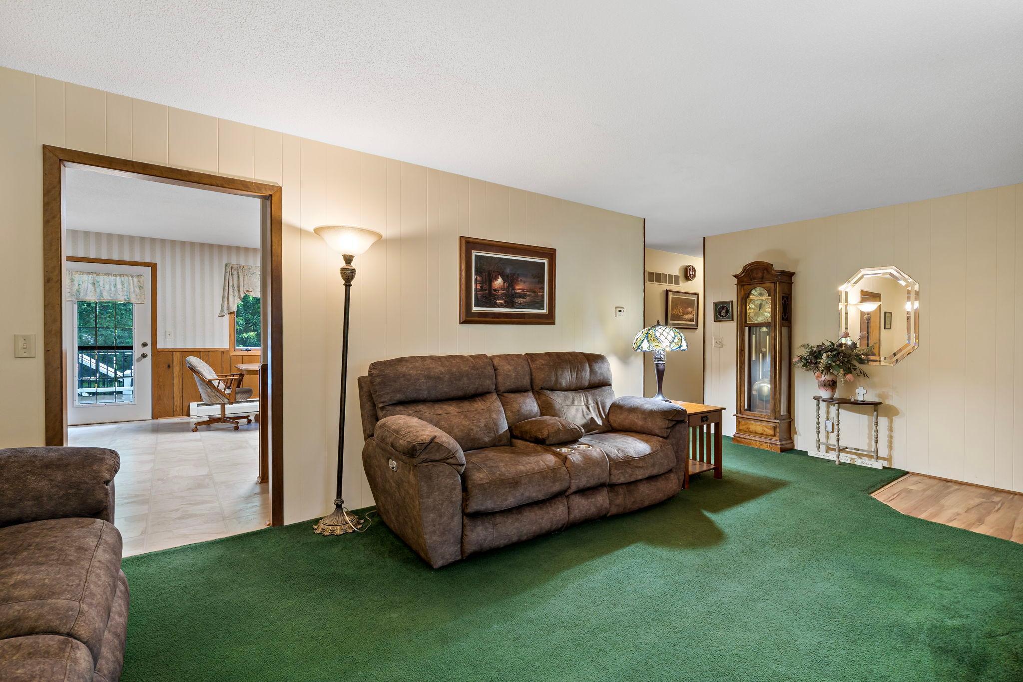 2217 Ripley Avenue Maplewood, MN 55109 - Photo 8 of 48