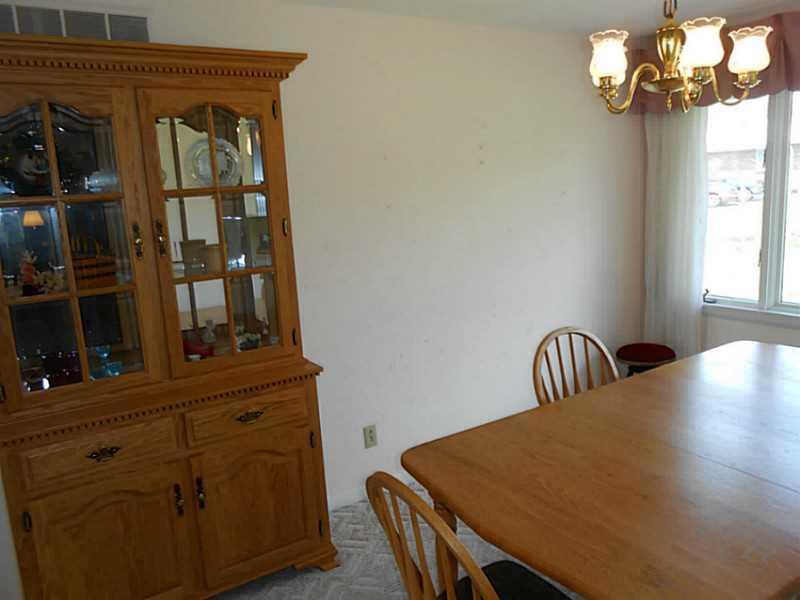 316 Holiday Drive Springfield, OH 45505 - Photo 8 of 25