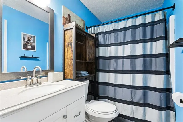 $299,900 | 4820 Wood Forest Drive, Marrero, LA 70072