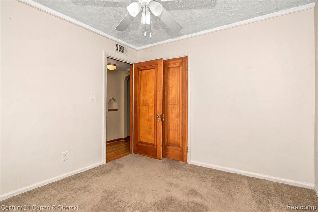 24531 Union Street Dearborn, MI 48124 - Photo 17 of 29