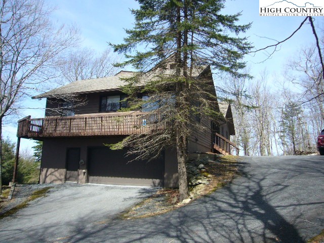 131 Raven Road Beech Mountain, NC 28604 - Photo 3 of 35 Gallery Image 3
