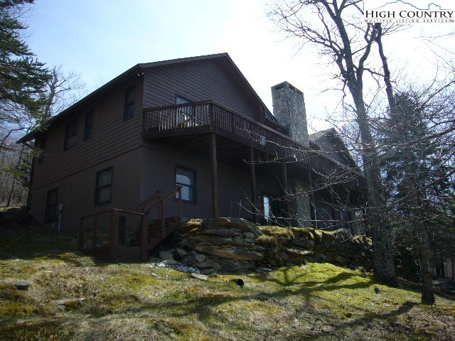 131 Raven Road Beech Mountain, NC 28604 - Photo 4 of 35 Gallery Image 4