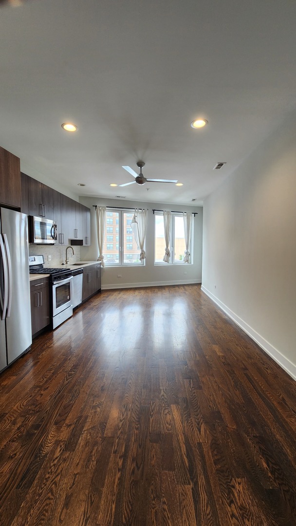 4428 North Sheridan Road, Unit 4H Chicago, IL 60640 - Photo 9 of 20
