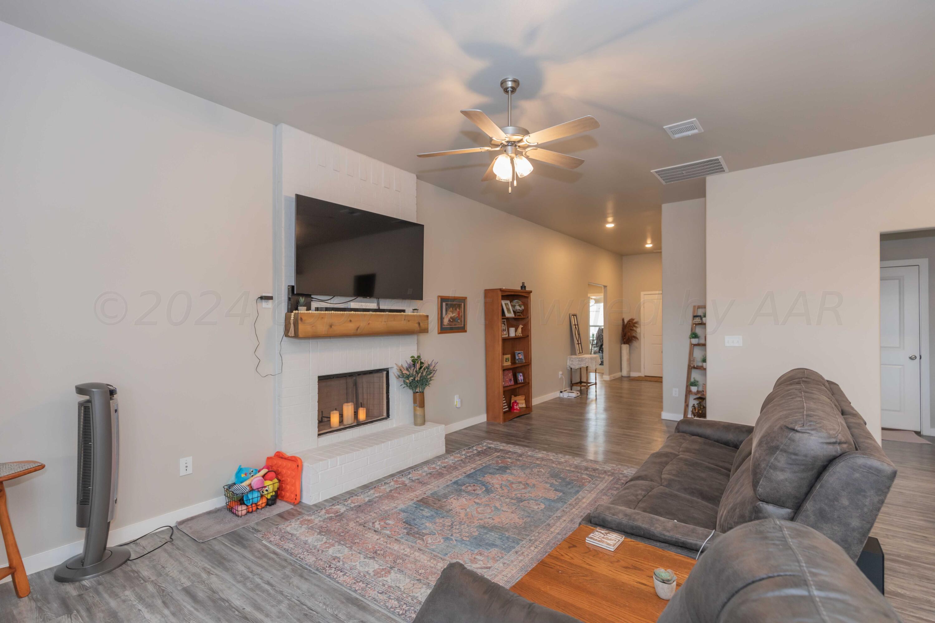 1839 Montaluse Road Amarillo, TX 79118 - Photo 5 of 35 LIVING ROOM VIEW 1