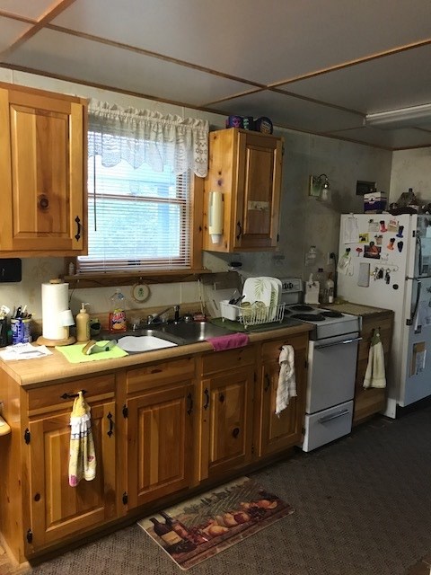 136 Page Hill Road Lancaster, NH 03584 - Photo 6 of 10