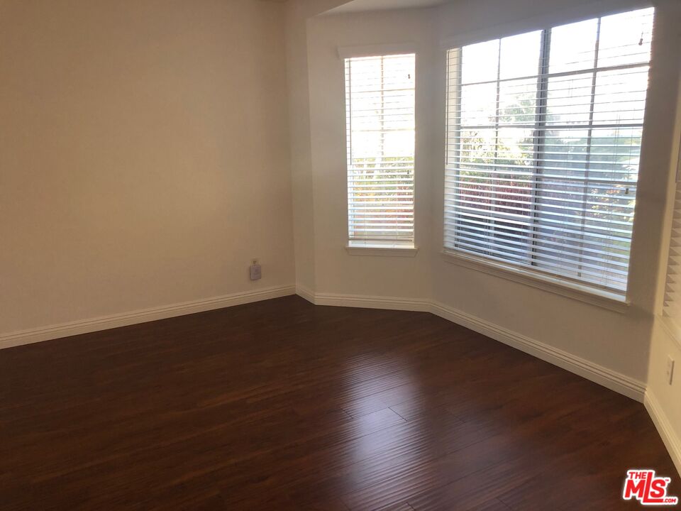 12010 Falcon Ridge Way Porter Ranch, CA 91326 - Photo 7 of 15 Gallery Image 7