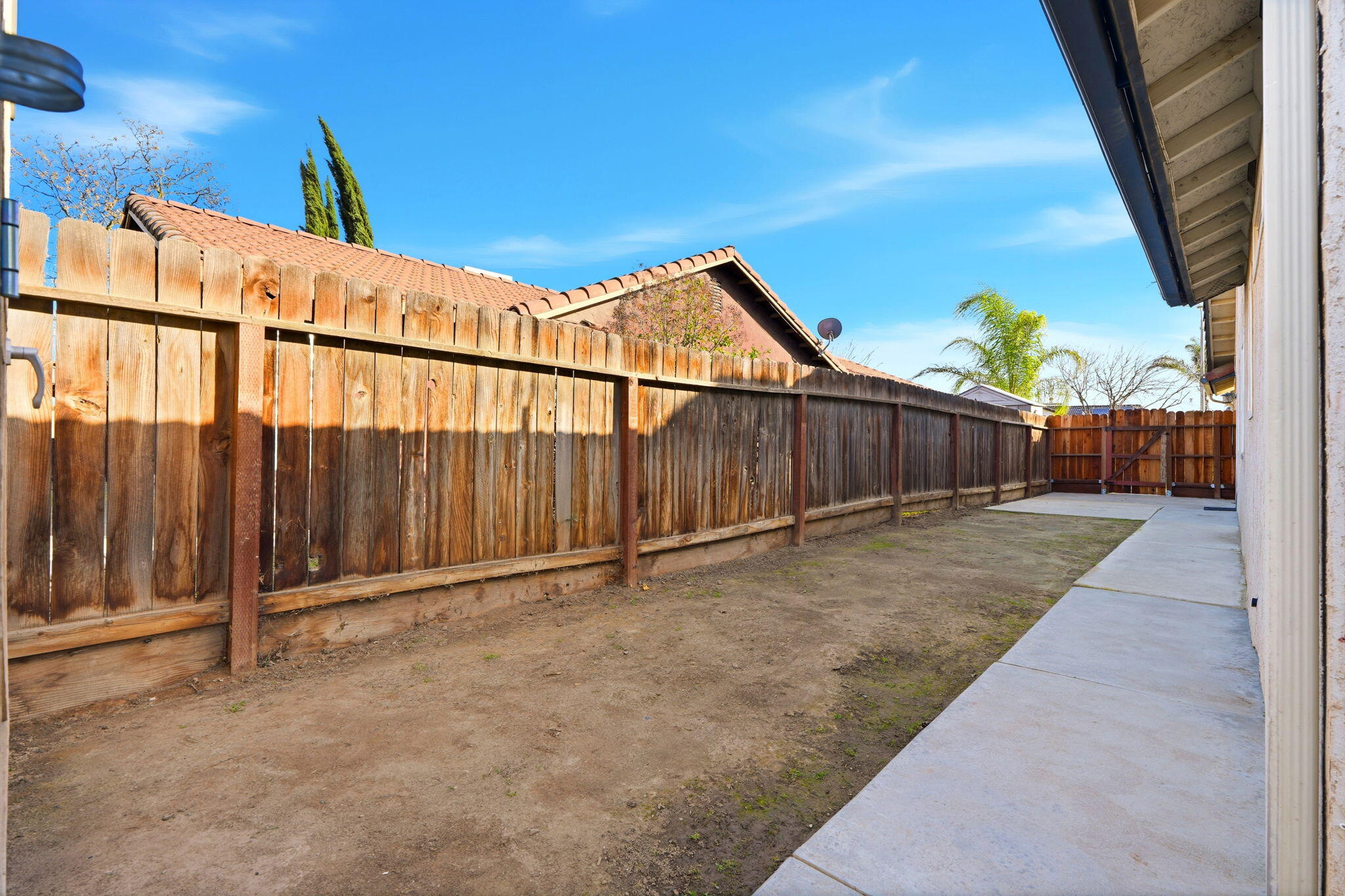 952 Scotland Street Lemoore, CA 93245 - Photo 50 of 53 Side of House