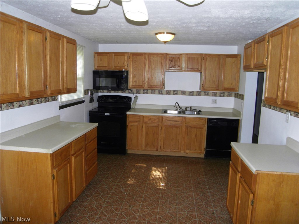 6262 Berwick Road Madison, OH 44057 - Photo 2 of 16