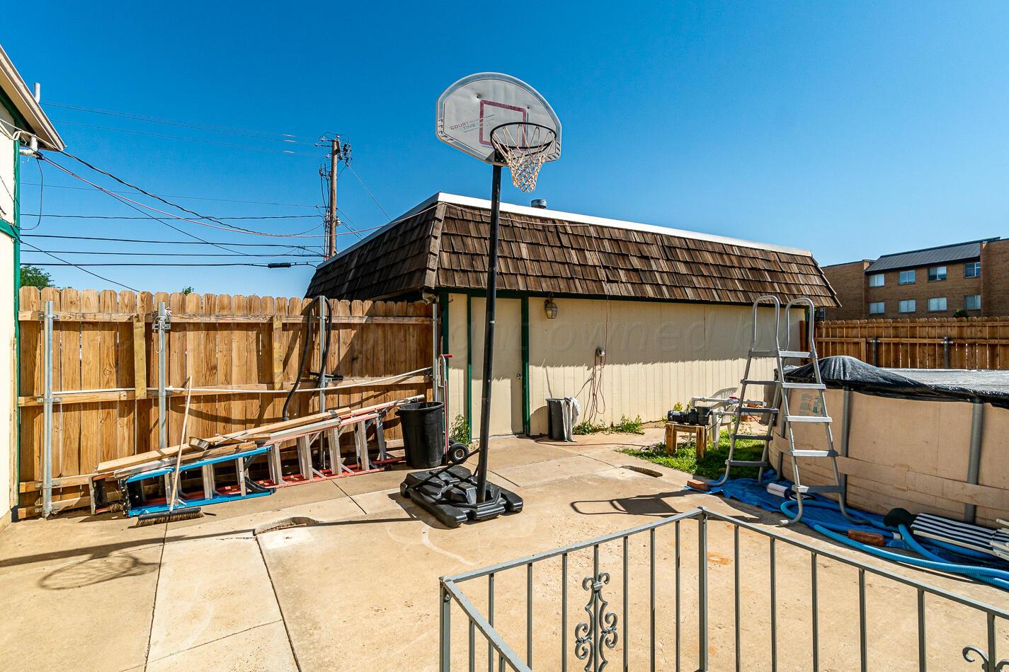 6100 Belpree Road Amarillo, TX 79106 - Photo 25 of 29 Back Patio