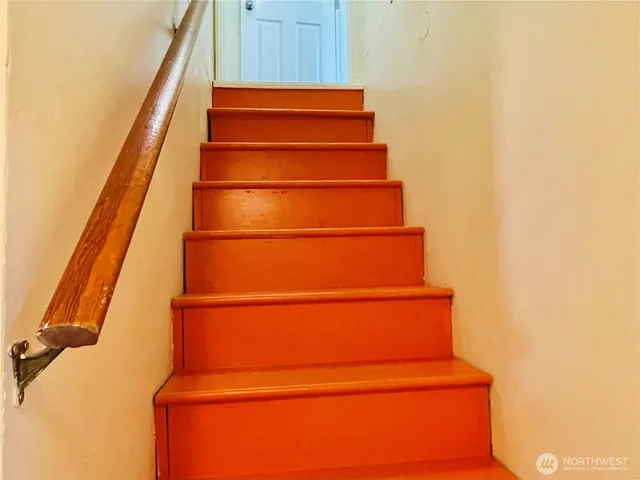 $545,000 | 15460 65th Avenue South, Tukwila, WA 98188