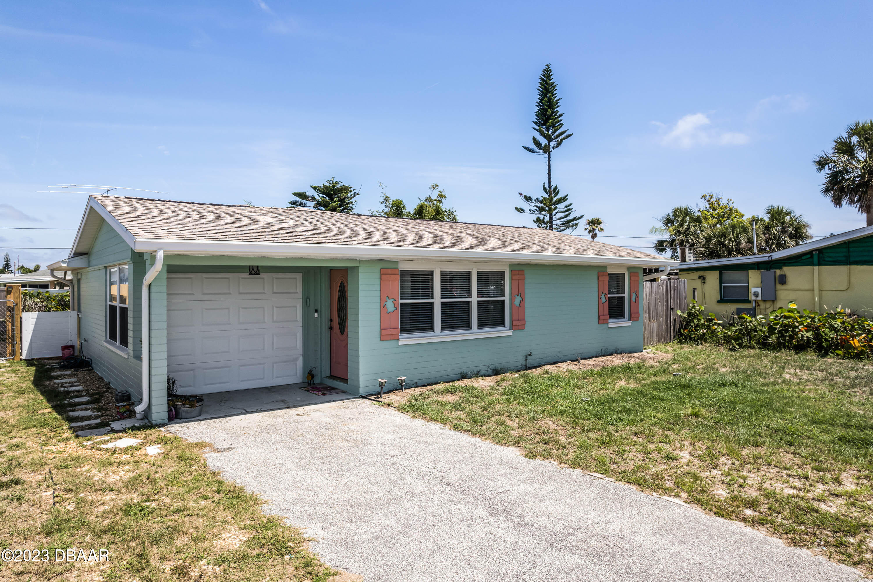 29 Palm Drive Ormond Beach, FL 32176 - Photo 2 of 36 29-palm-drive--ormond-beach--fl-32176---