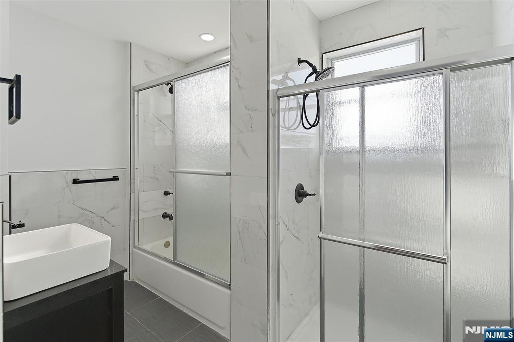 280 Wilson Avenue, Unit 2L Kearny, NJ 07032 - Photo 4 of 6