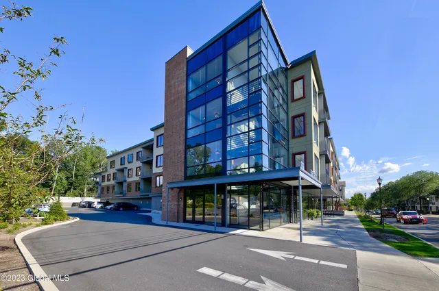 $3,000 | 116 West Avenue, Unit 206, Saratoga Springs, NY 12866