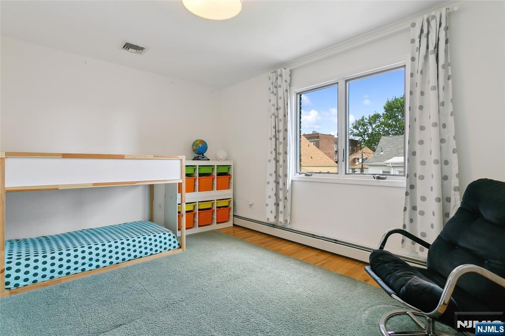 245 Knox Avenue Cliffside Park, NJ 07010 - Photo 19 of 31