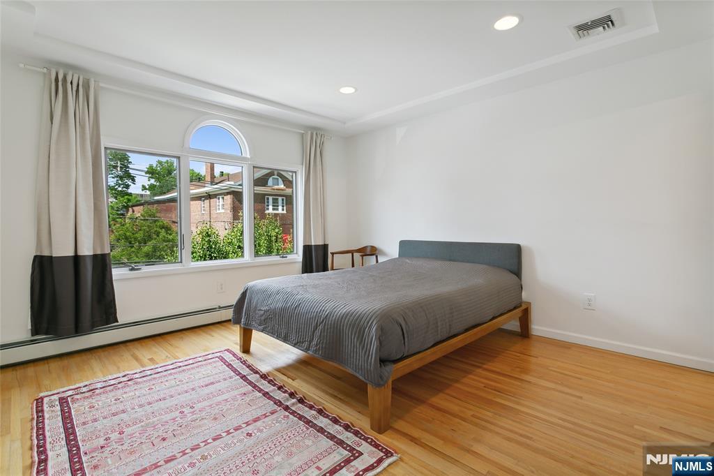 245 Knox Avenue Cliffside Park, NJ 07010 - Photo 22 of 31