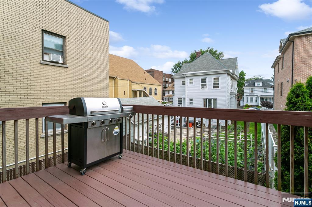 245 Knox Avenue Cliffside Park, NJ 07010 - Photo 29 of 31