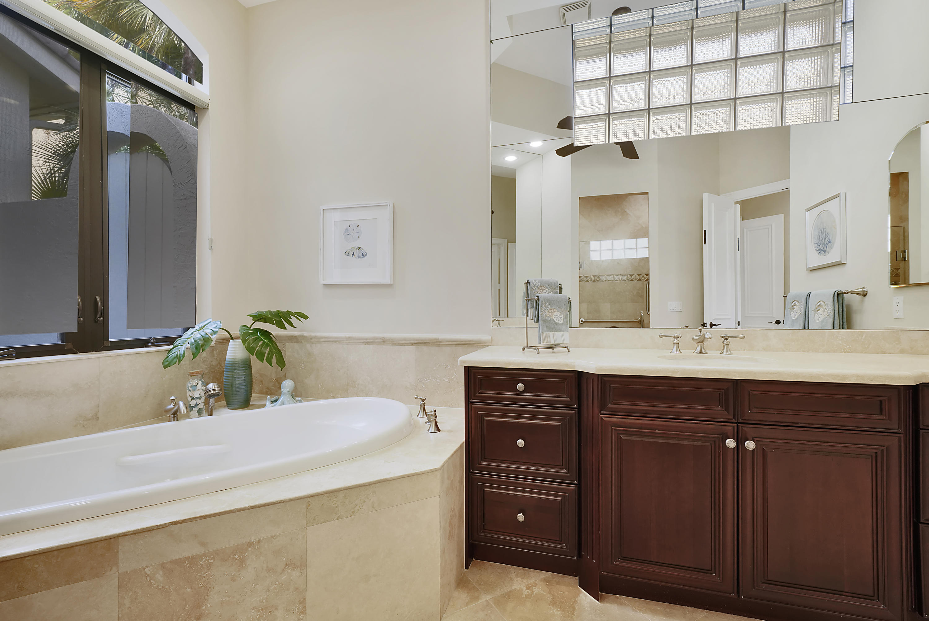 17784 Villa Club Way Boca Raton, FL 33496 - Photo 28 of 63 MASTER BATH