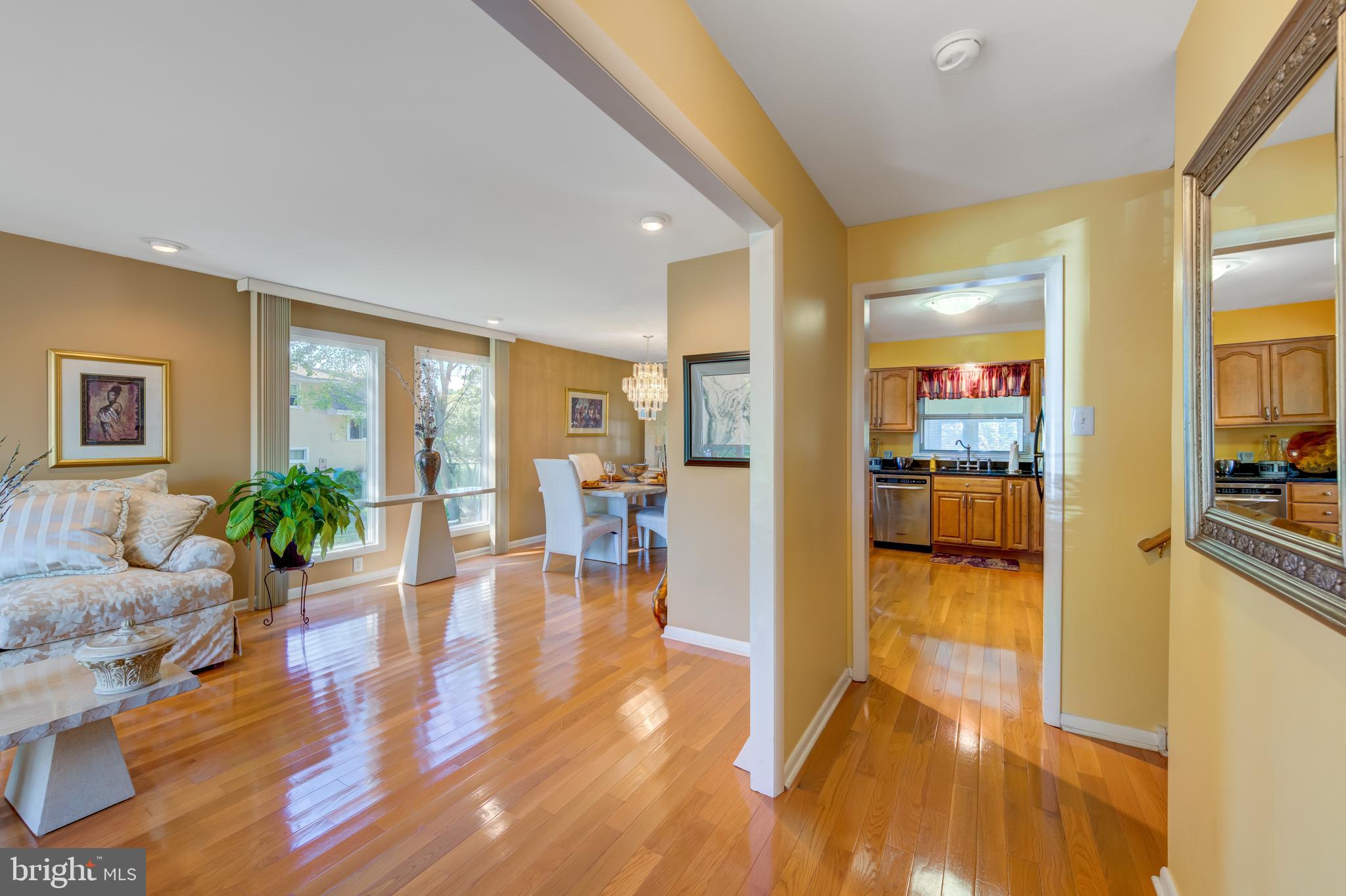 702 King George Road Cherry Hill, NJ 08034 - Photo 3 of 22