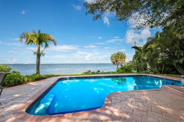 $3,995,000 | 3301 Bay Shore Road, Sarasota, FL 34234