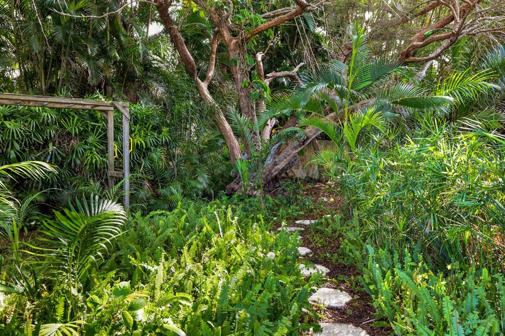 3301 Bay Shore Road Sarasota, FL 34234 - Photo 21 of 51 a view of a garden