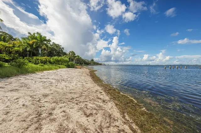 $3,995,000 | 3301 Bay Shore Road, Sarasota, FL 34234