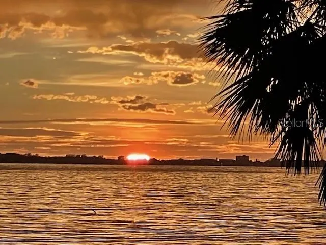 $3,995,000 | 3301 Bay Shore Road, Sarasota, FL 34234