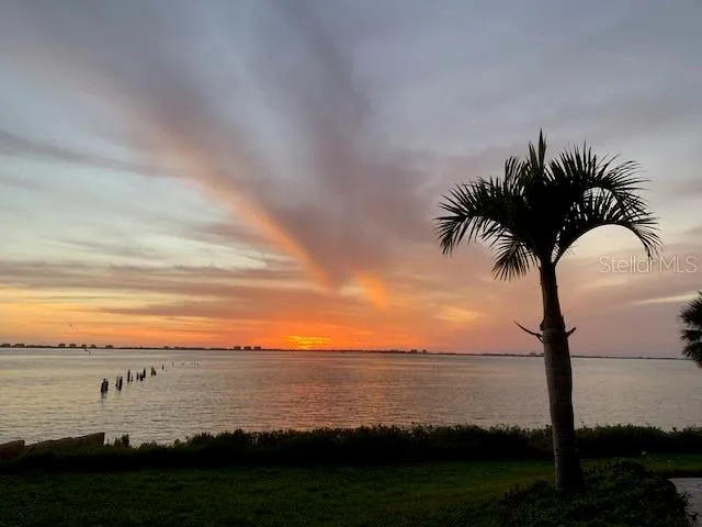 $3,995,000 | 3301 Bay Shore Road, Sarasota, FL 34234