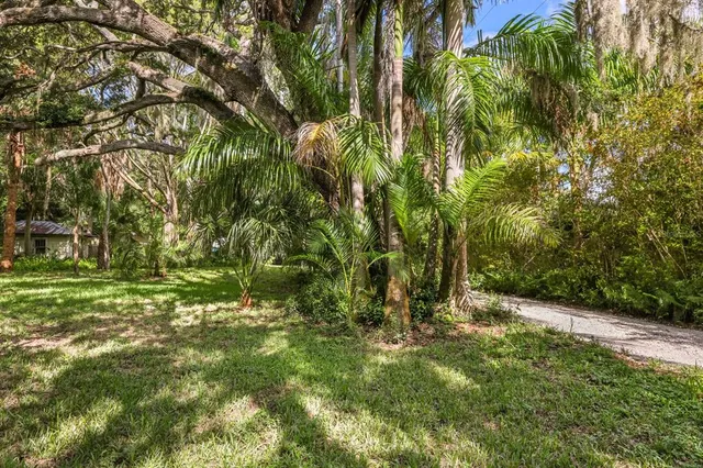 $3,995,000 | 3301 Bay Shore Road, Sarasota, FL 34234
