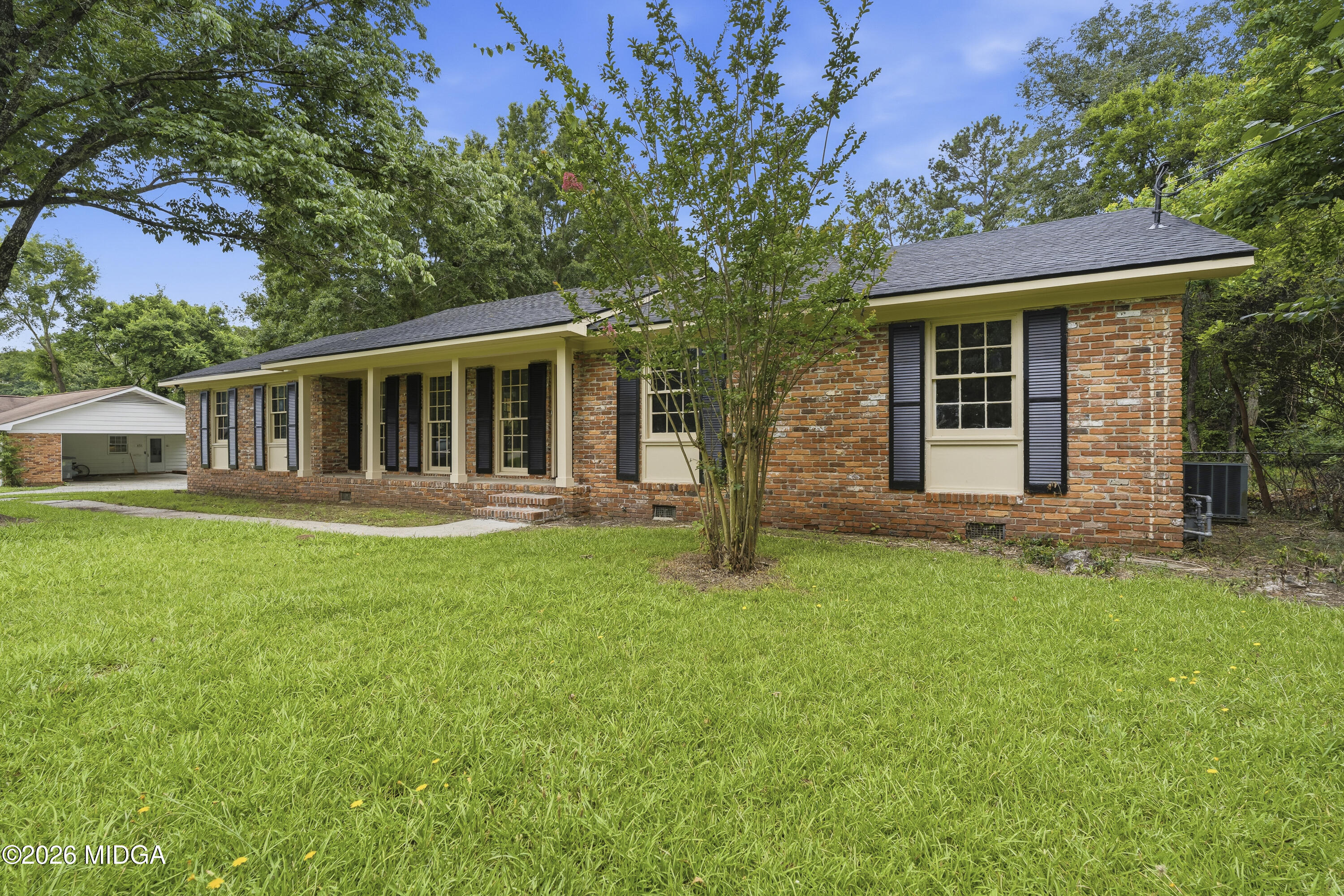 1484 Forest Hill Road Macon, GA 31210 - Photo 2 of 37 1484 Forest Hill Rd-09788